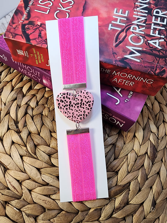 Adjustable Bookmark- Heart/Pink