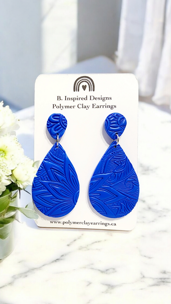 Sophie in Cobalt Blue Mandala